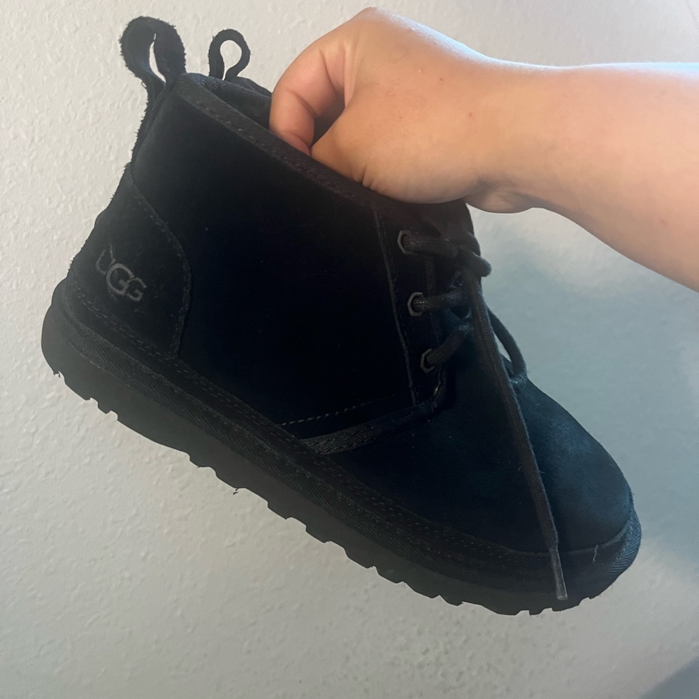 ugg neumel black